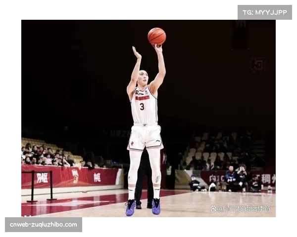 胡明轩末节连得11分锁定胜局 成广东逆袭榜首关键先生